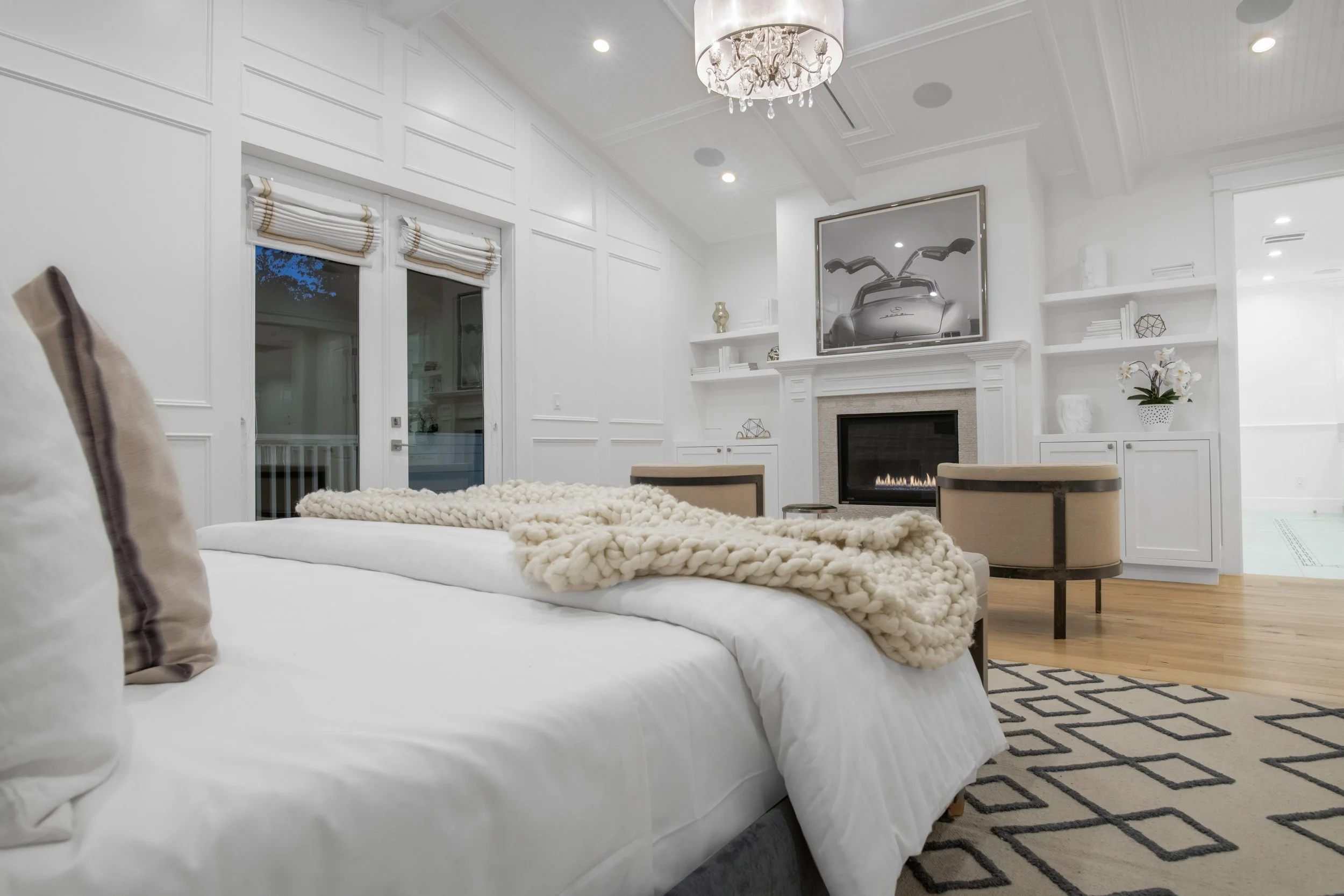 5111 Greenbush Ave twilight primary.jpg