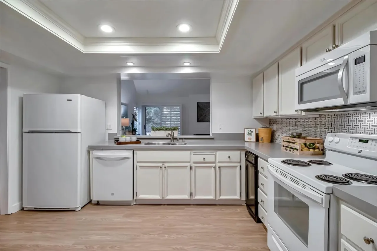 4108 Thain Way 004.webp