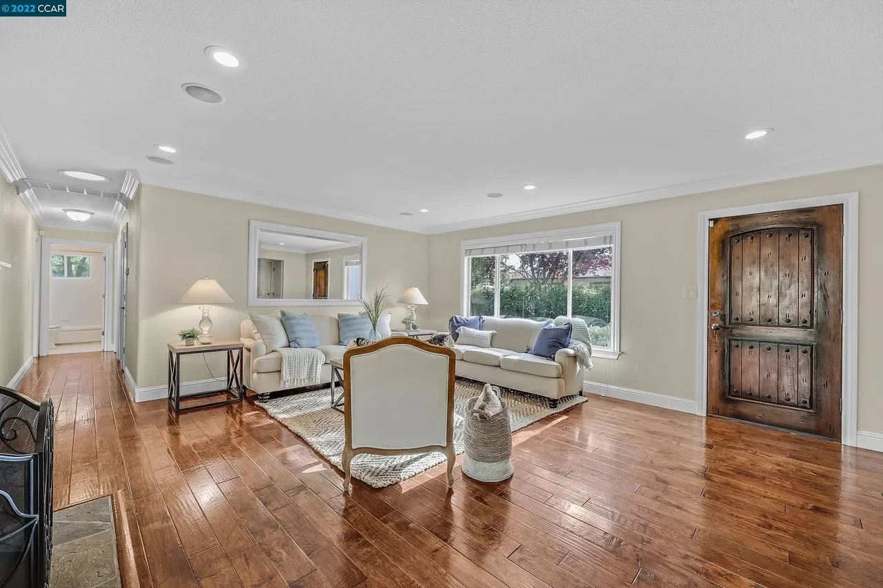 27 Nob Hill Dr 025.webp