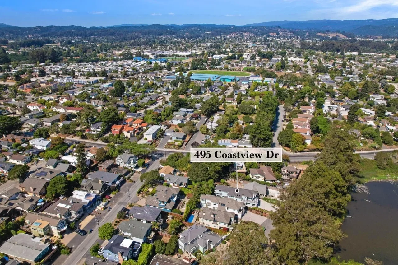 495 Coastview Dr 051.webp