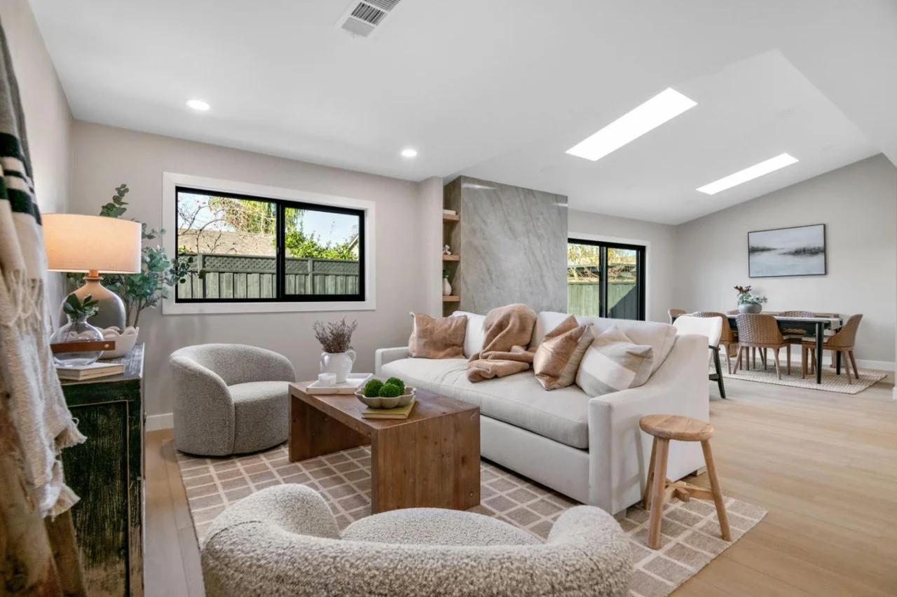 659 Meadow Creek Dr 005.jpg