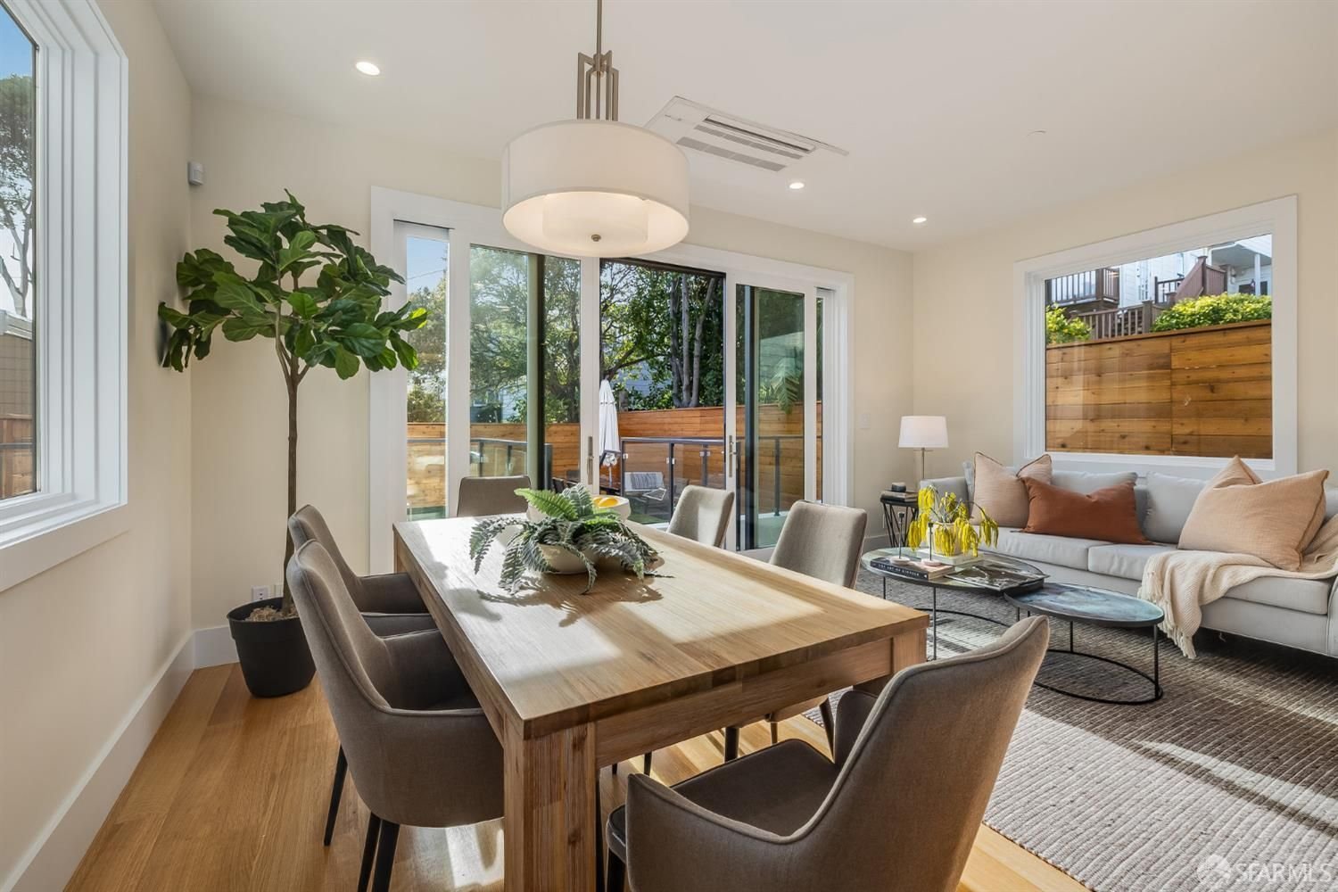 228 Vicksburg St Unit 1 009.jpg