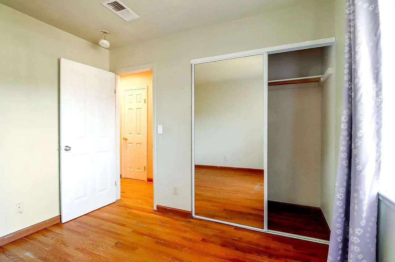 1223 Rose Ave 026.webp