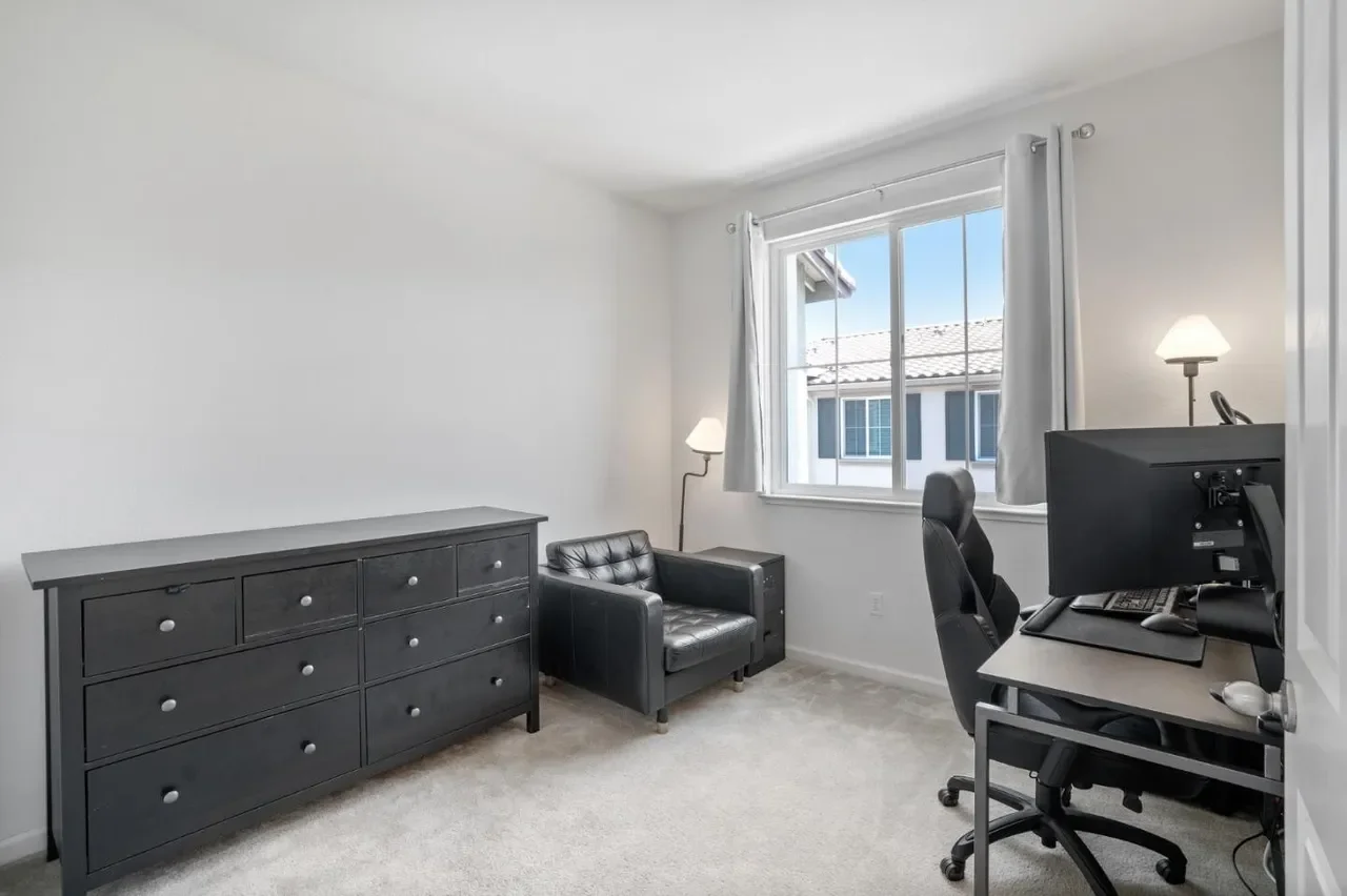 17982 Monterey St 021.webp