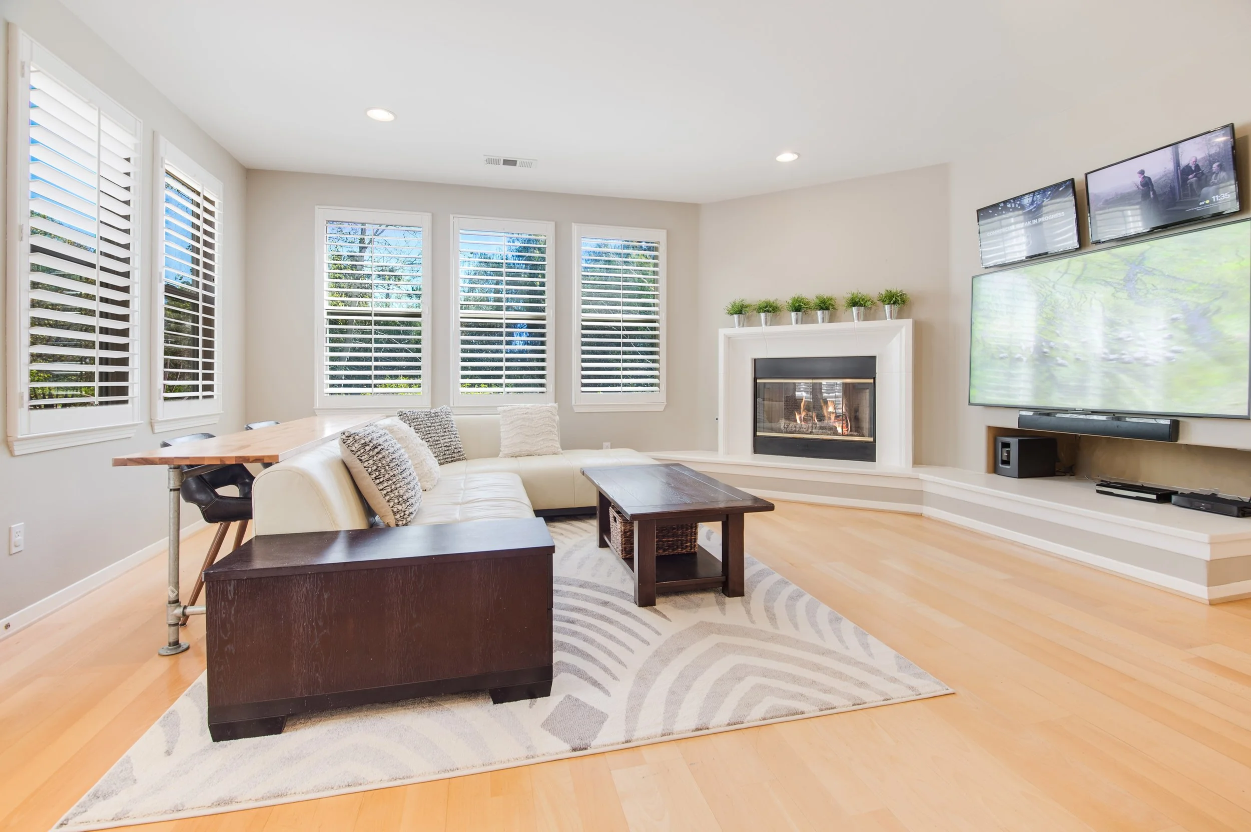 1068 N Country Club kit6.jpg