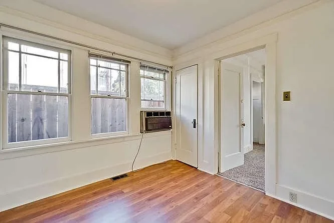 579 S 10th St 003.webp