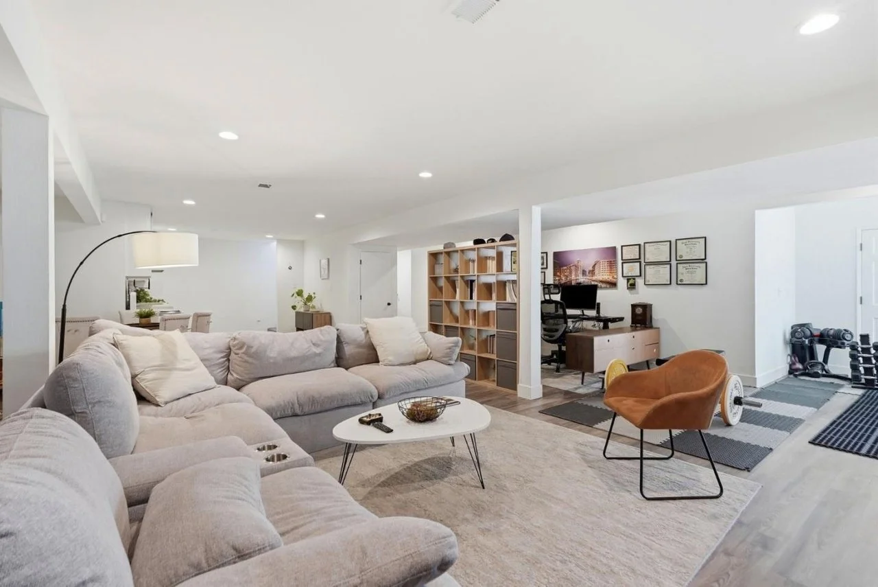 4206 Huntington St 018.jpg