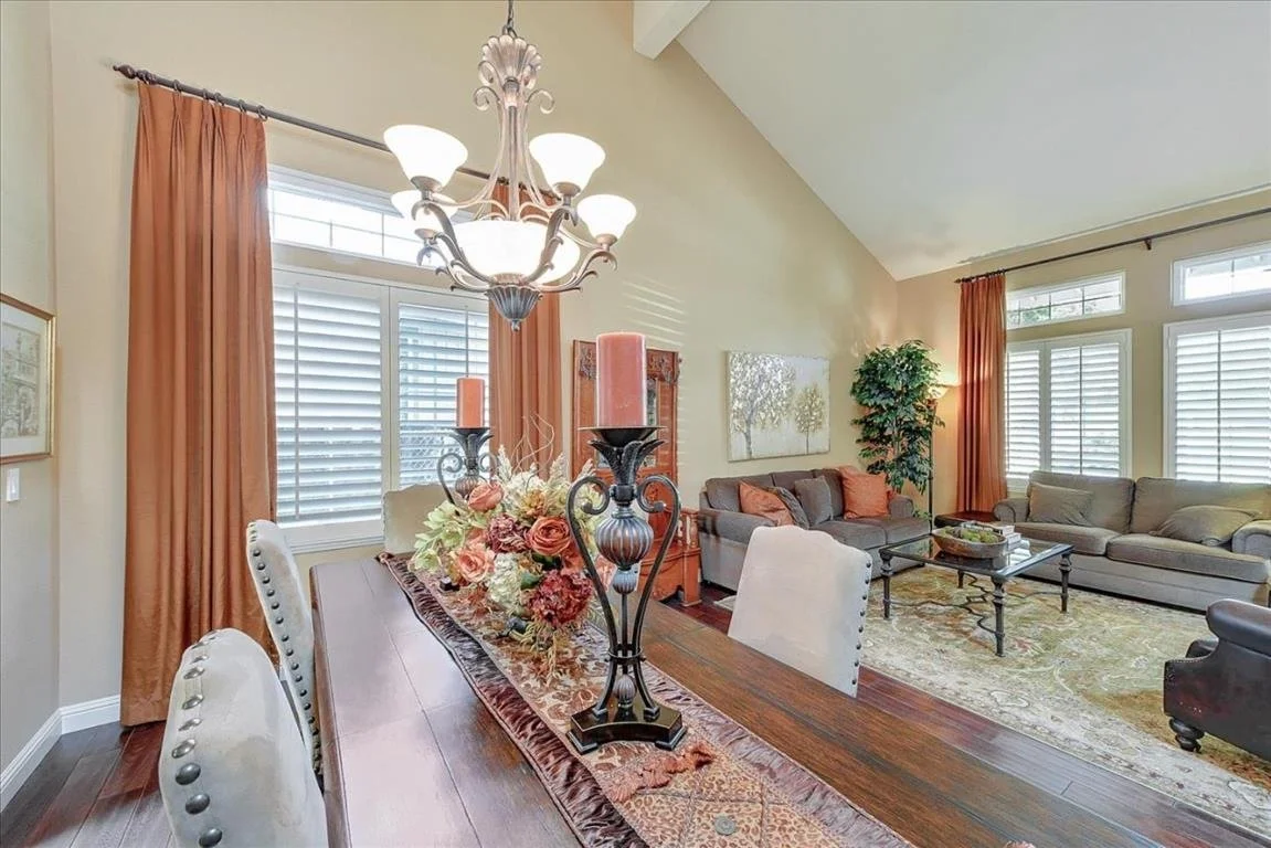 5970 Thorntree Dr 007.jpg