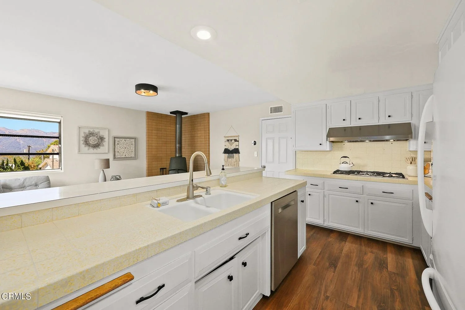 3451 Brookhill St 028.jpg