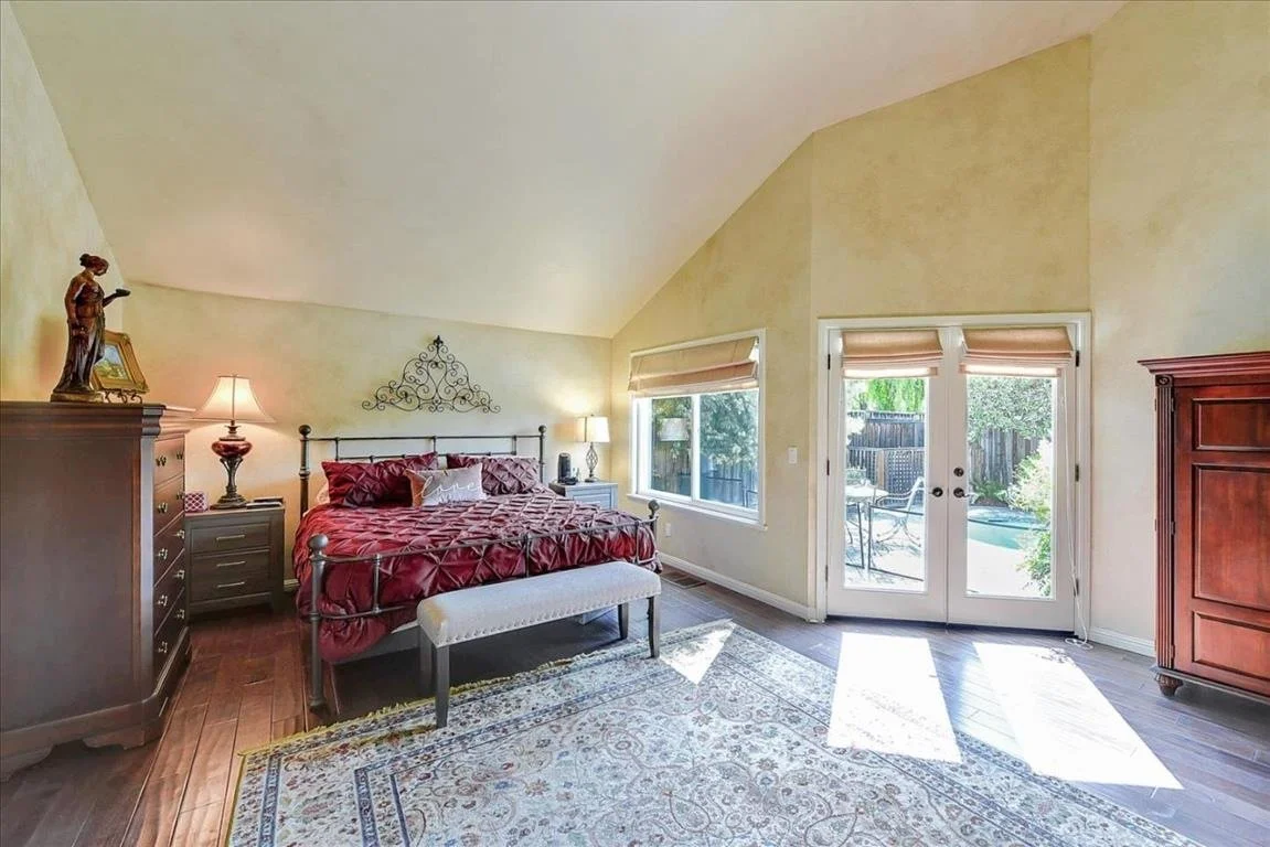 5970 Thorntree Dr 024.jpg