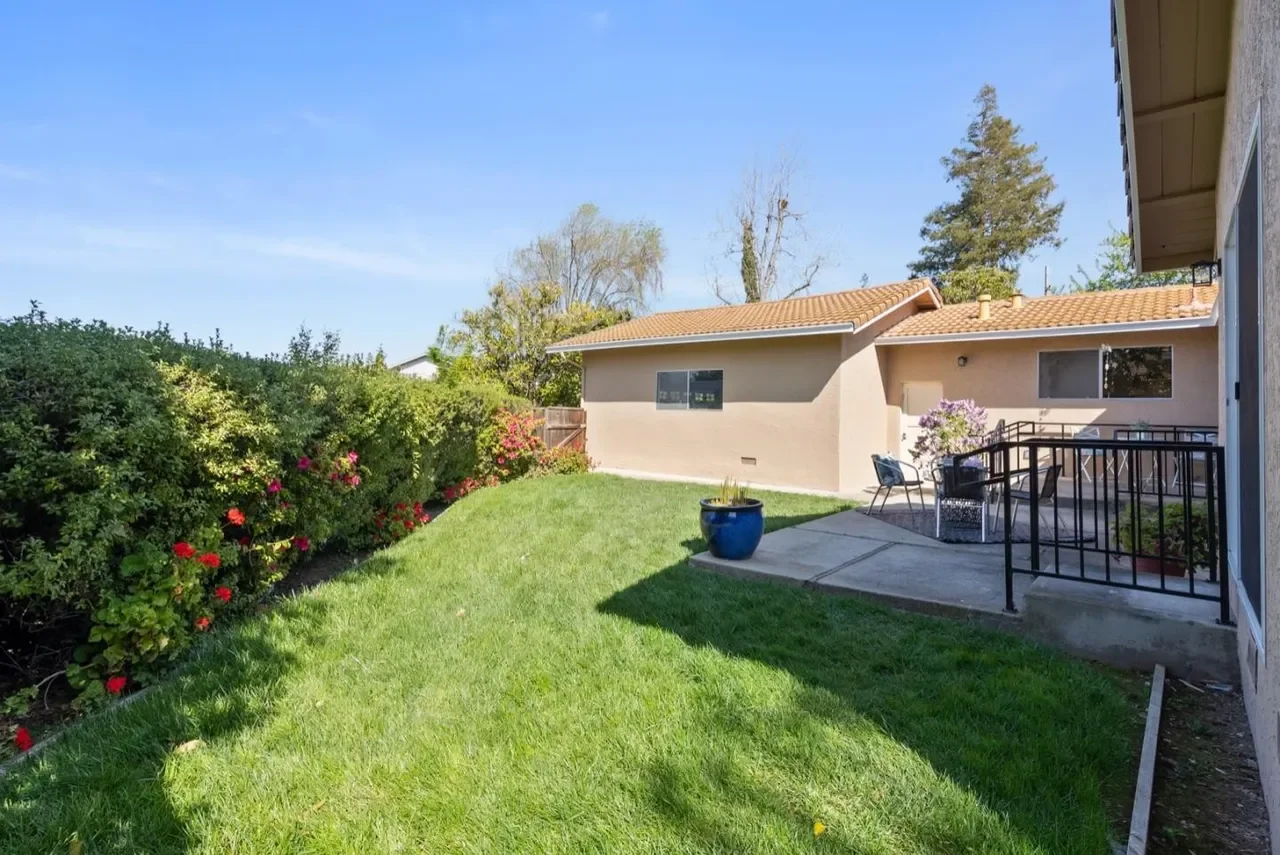 6672 Hampton Dr 034.webp