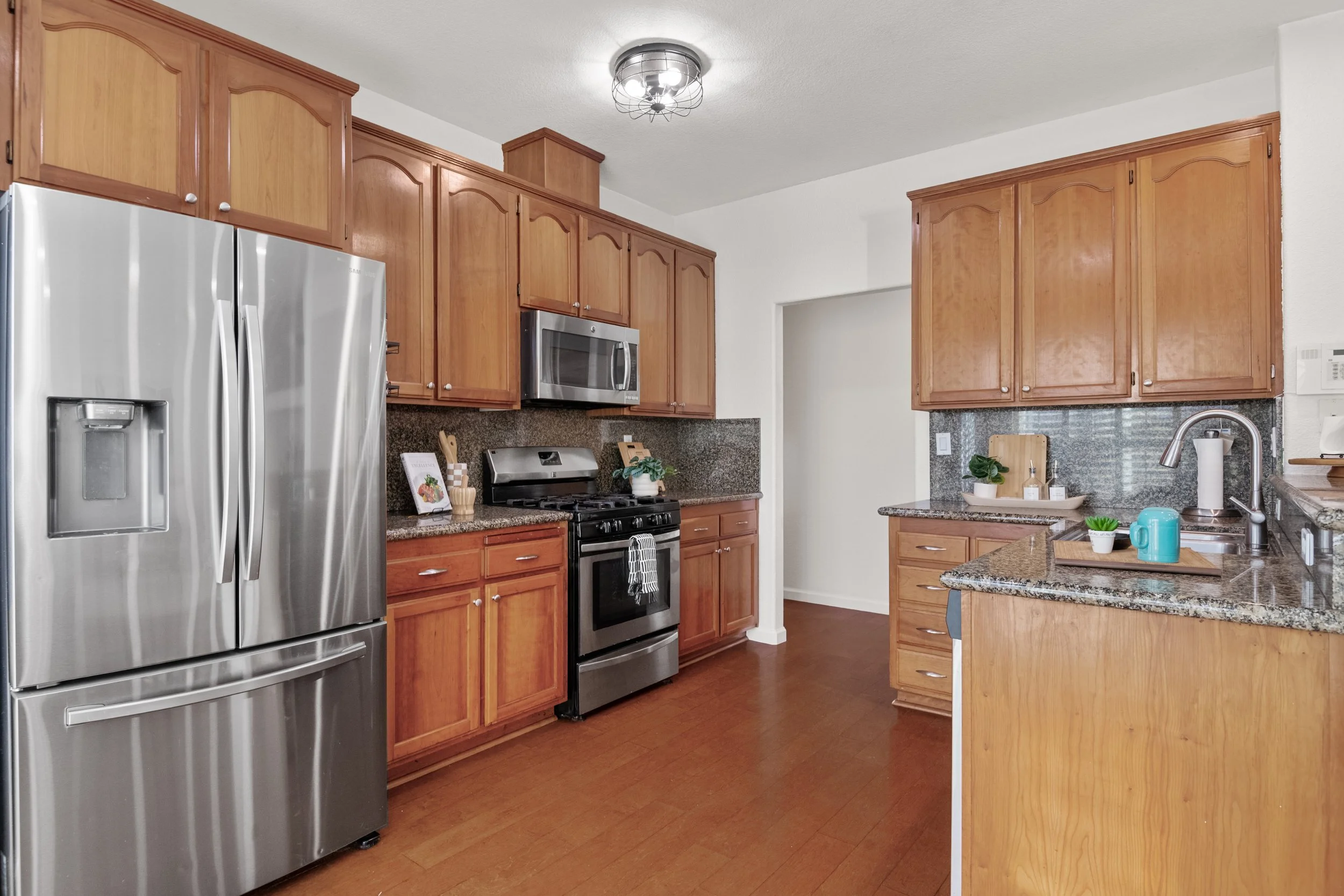 1112 Park West Dr kitchen 3 copy.jpg