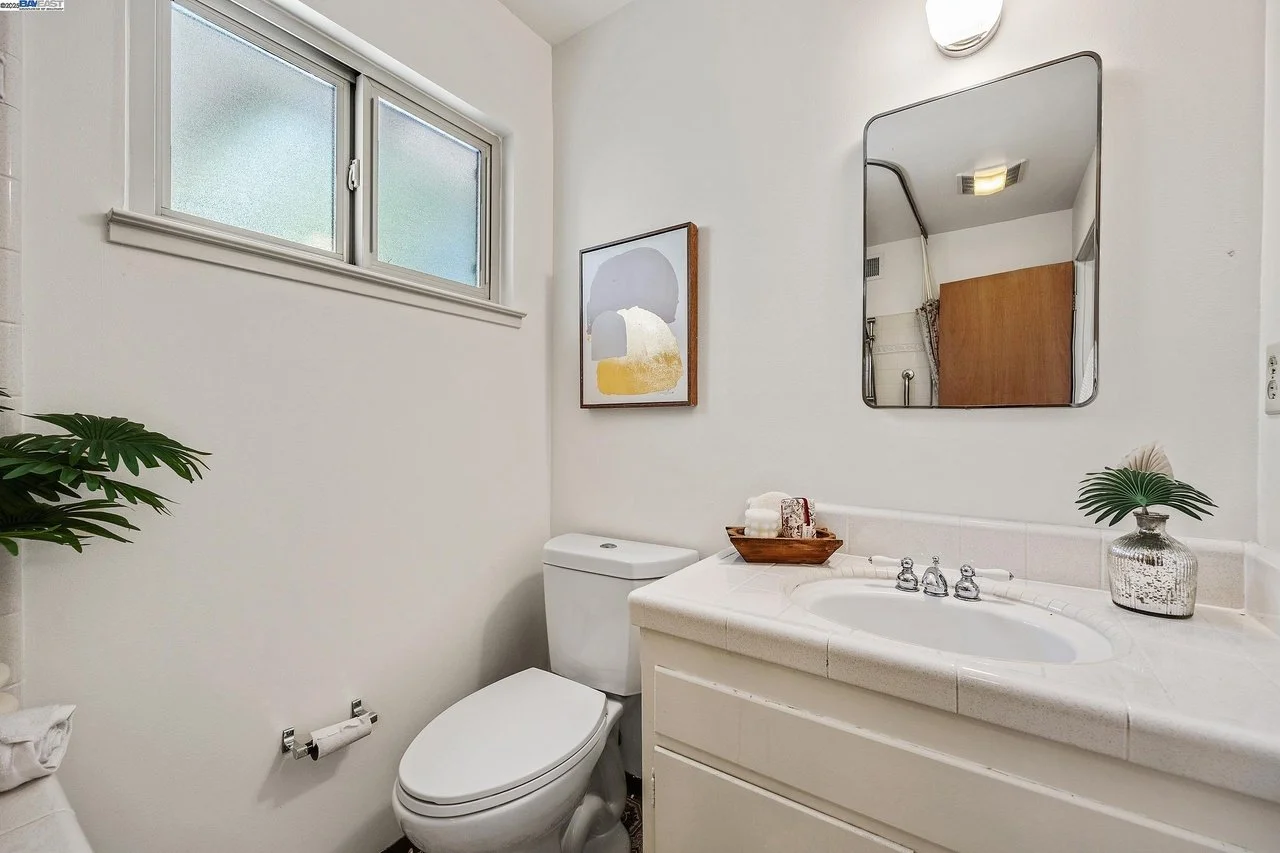 3962 Fordham Way 023.jpg