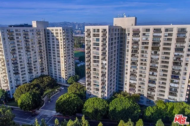 2170 Century Park East #2105 025.jpg