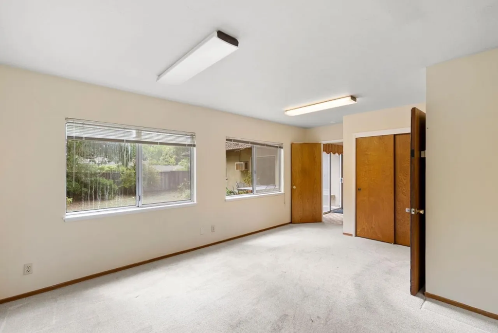 24401 Summerhill Ave