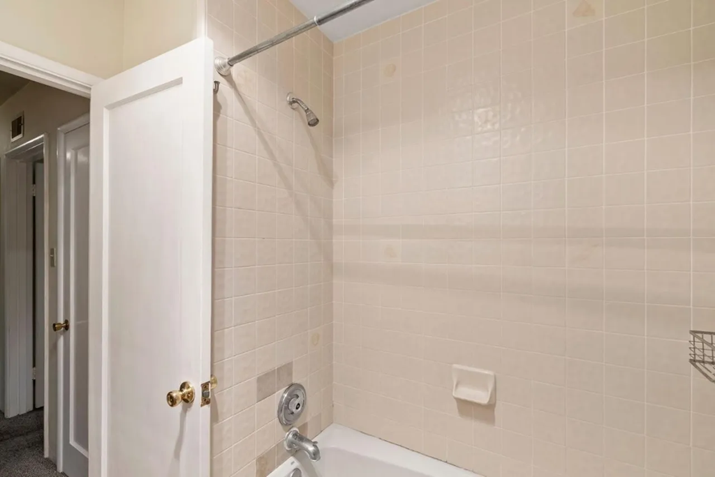 24401 Summerhill Ave