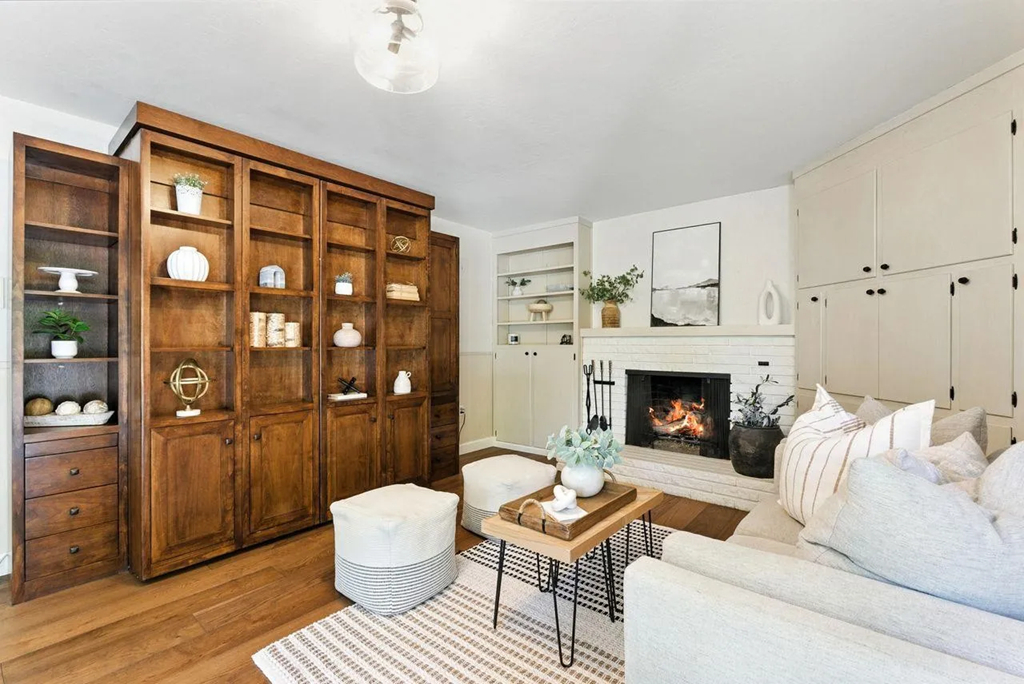 2040 Longden Cir 019.png