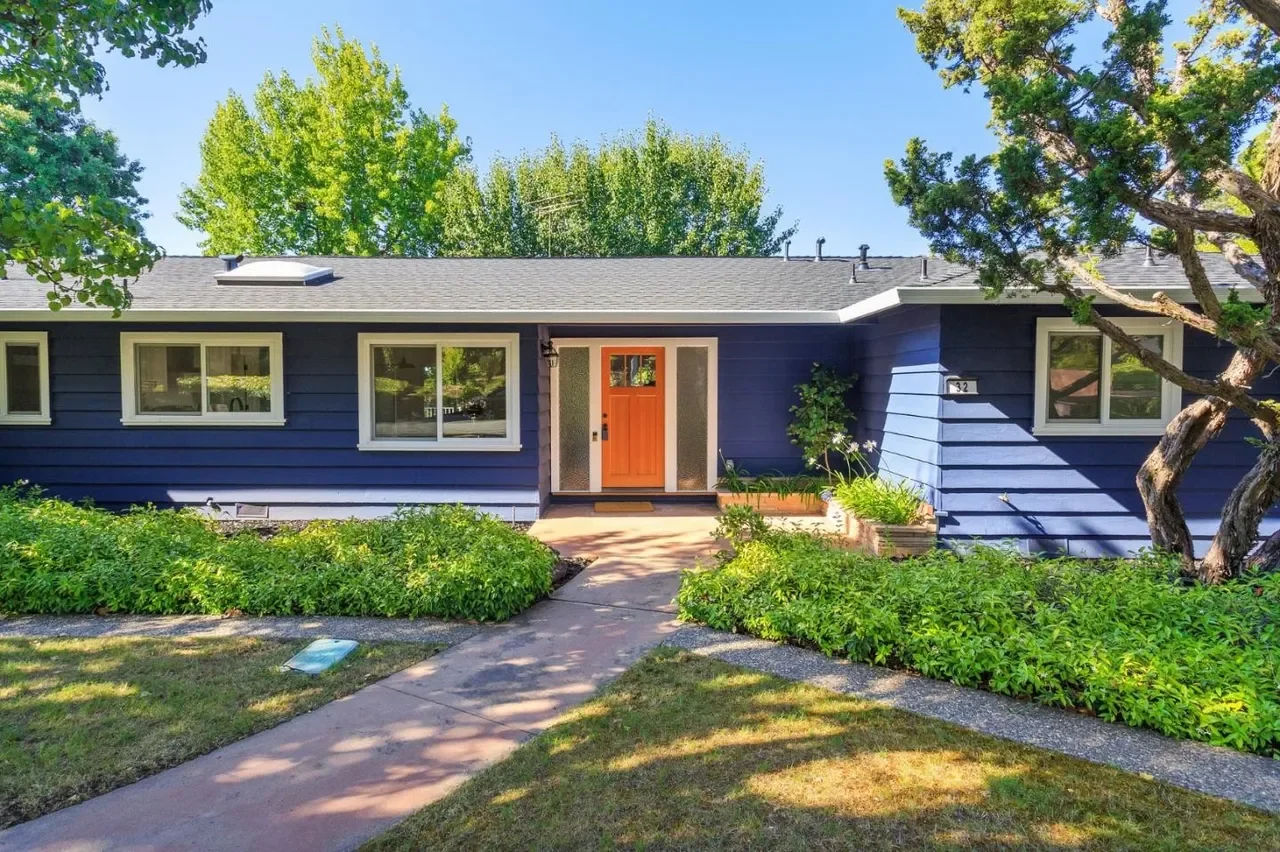 32 Campbell Ln, Menlo Park
