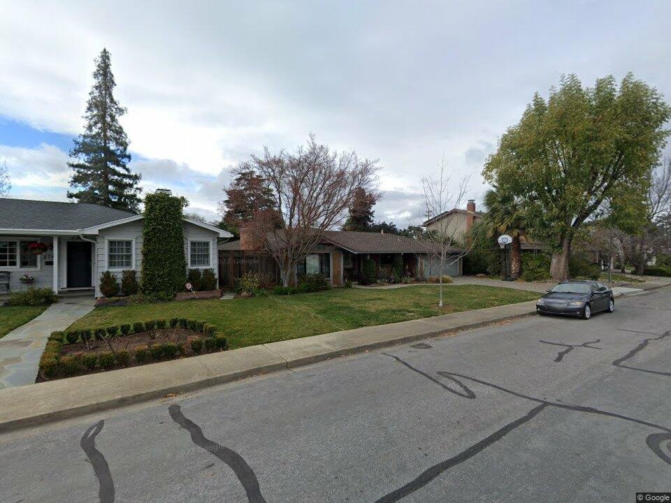 2734 Doverton Sq, Mountain View