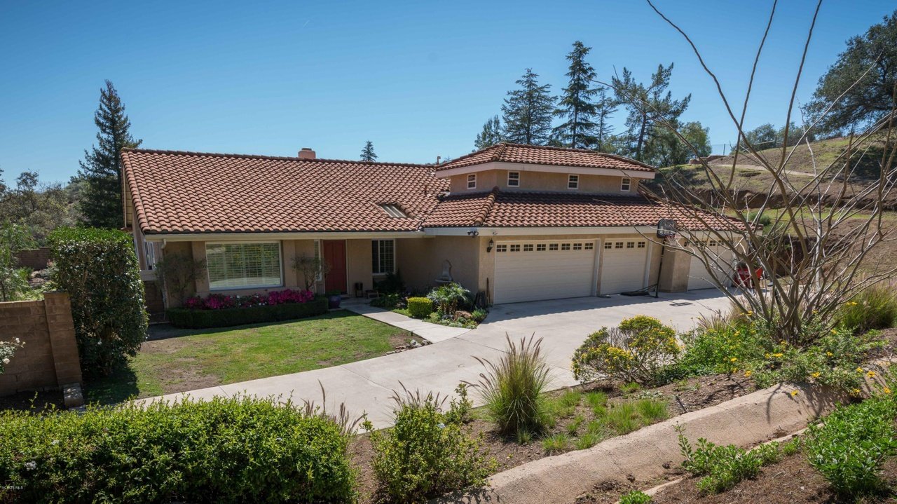  2071 Hopewell Ct 
 4 Beds | 3 Baths | 2,707 sqft | 43,124 sqft lot
 Sold for $989,000 