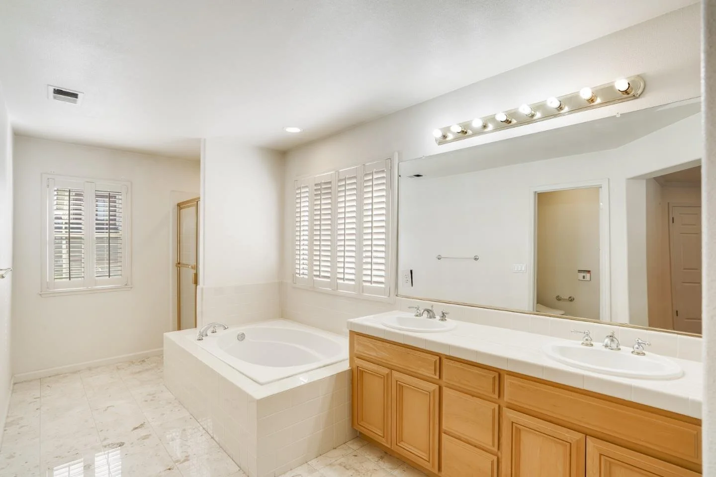 1530 Redding Park Ln 035.jpg