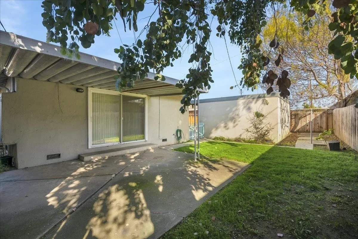 960 College Dr 023.webp