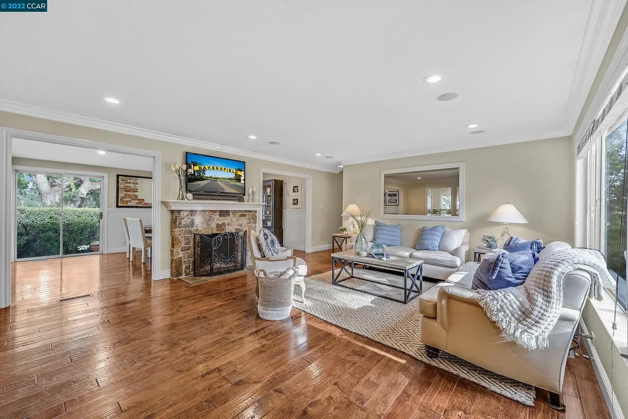 27 Nob Hill Dr 026.webp