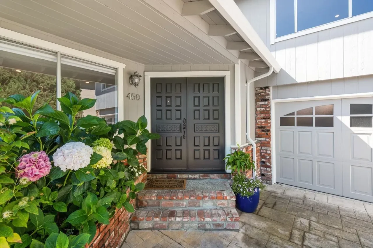 450 Beresford Ave 004.webp