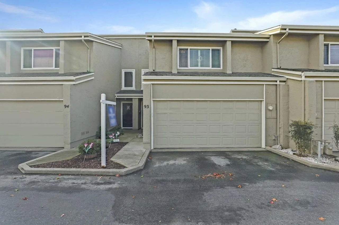 345 Coleridge Dr #93 048.jpg