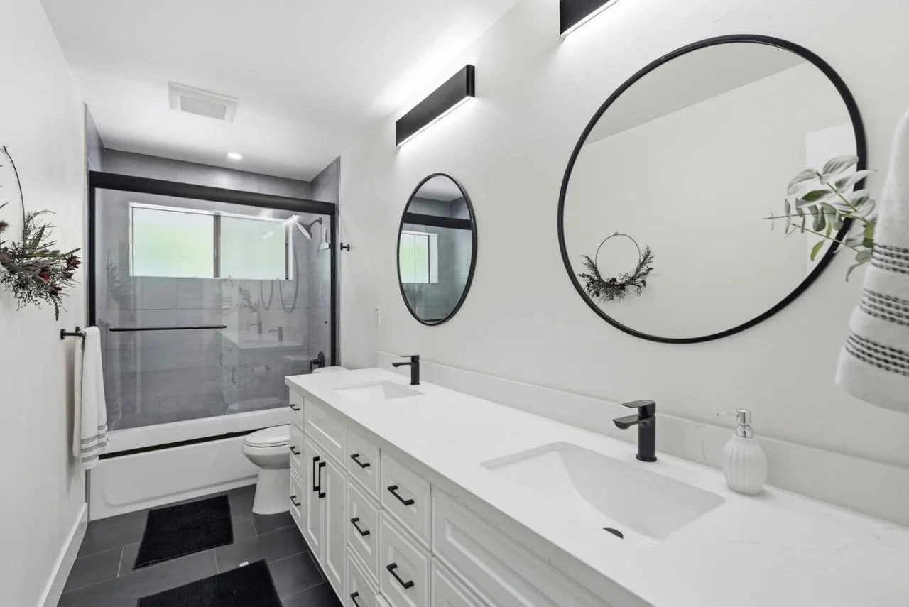 4206 Huntington St 046.jpg