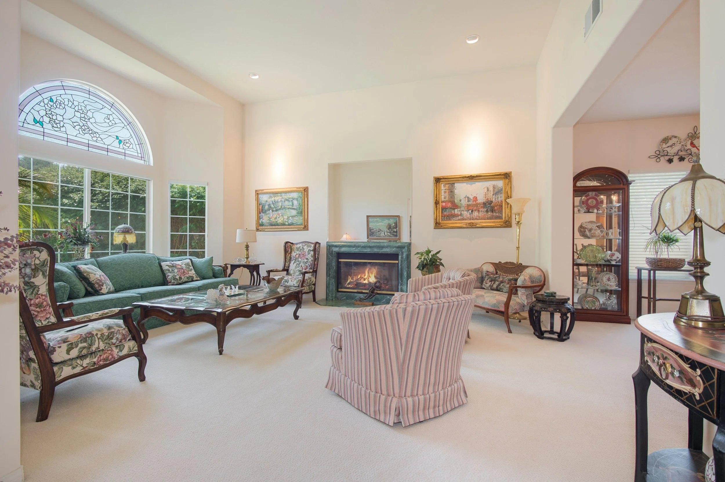 511 Meadowrun St lr5.jpg