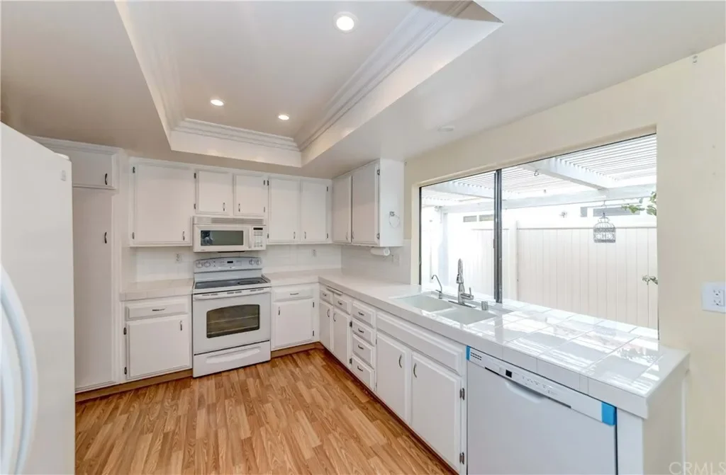 2175 Avenida San Antero 016.webp