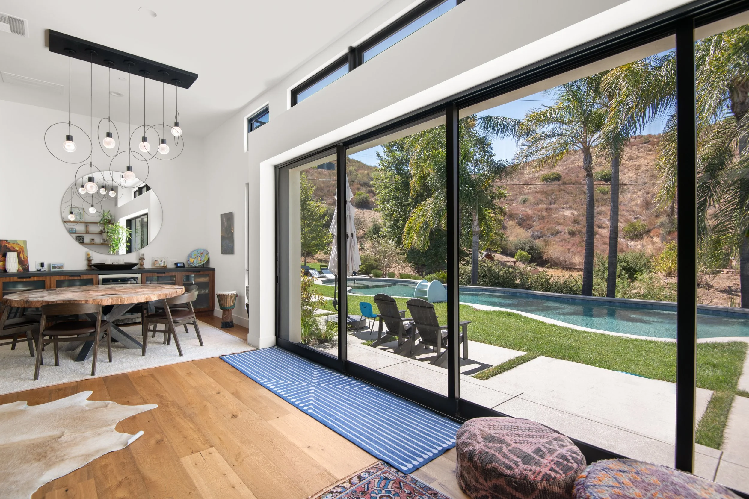 32069 Lobo Canyon Rd lving 1.jpg