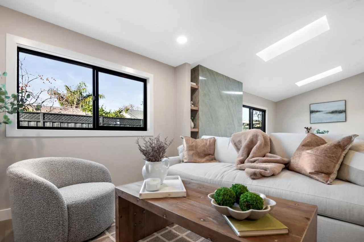 659 Meadow Creek Dr 012.jpg