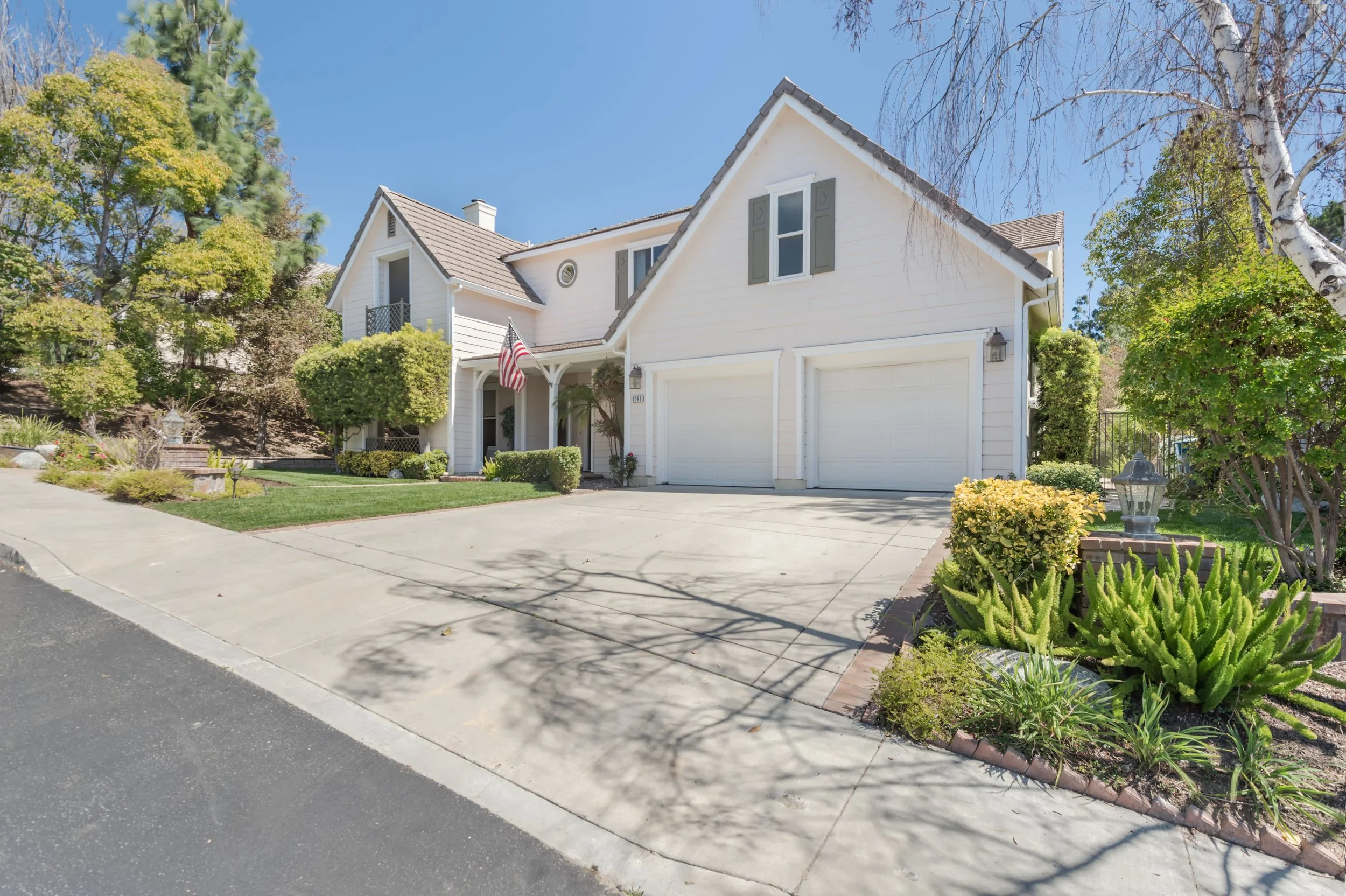 1068 N Country Club front4.jpg