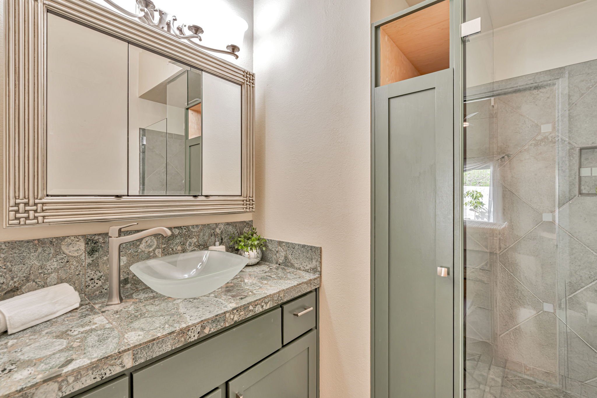 29-web-or-mls-9-newcastle-ct.jpg