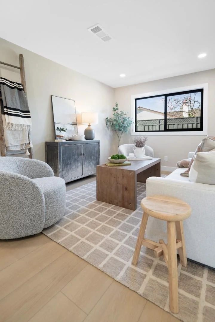 659 Meadow Creek Dr 042.jpg