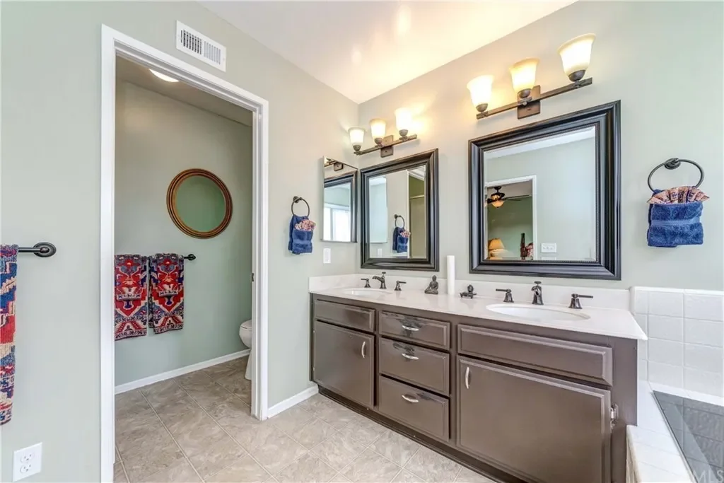 2175 Avenida San Antero 034.webp