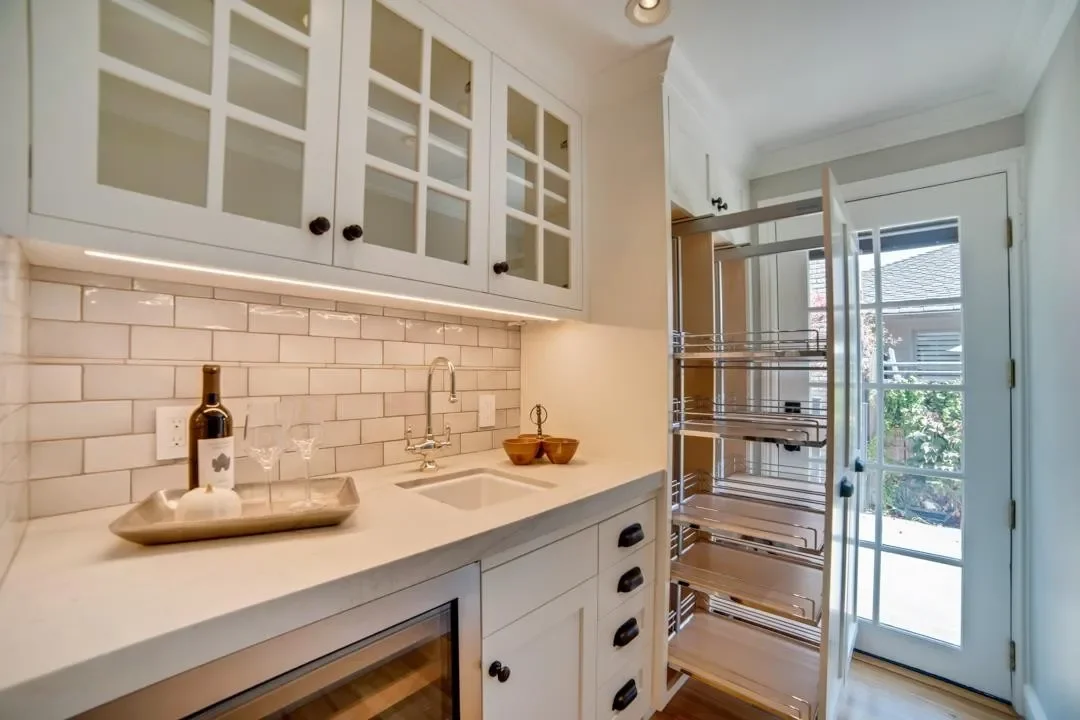 1842 University Ave 012.webp