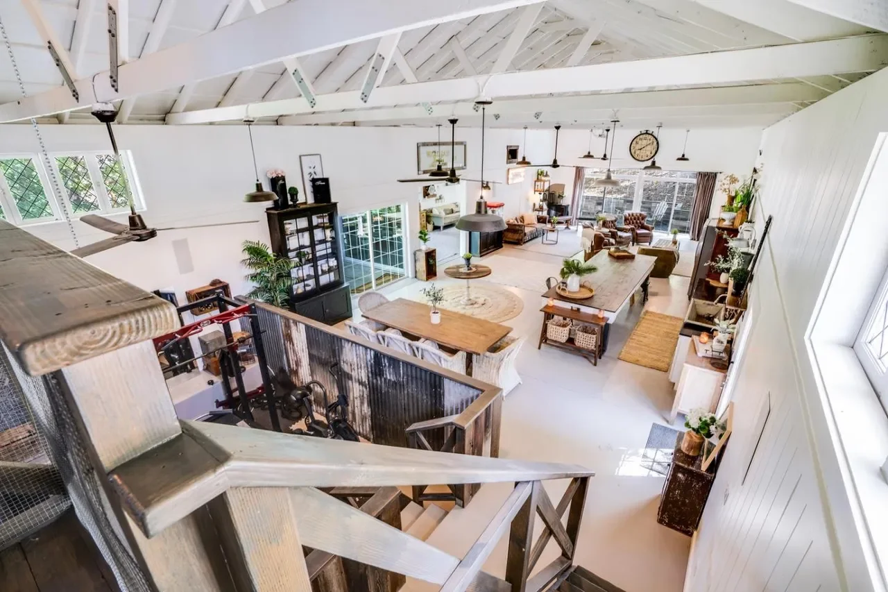 16466 Bonnie Ln 047.webp