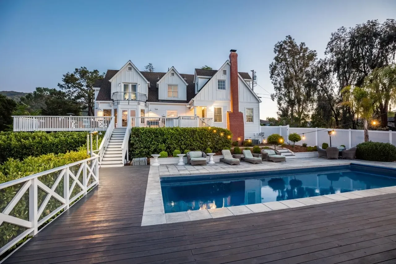 16466 Bonnie Ln 063.webp