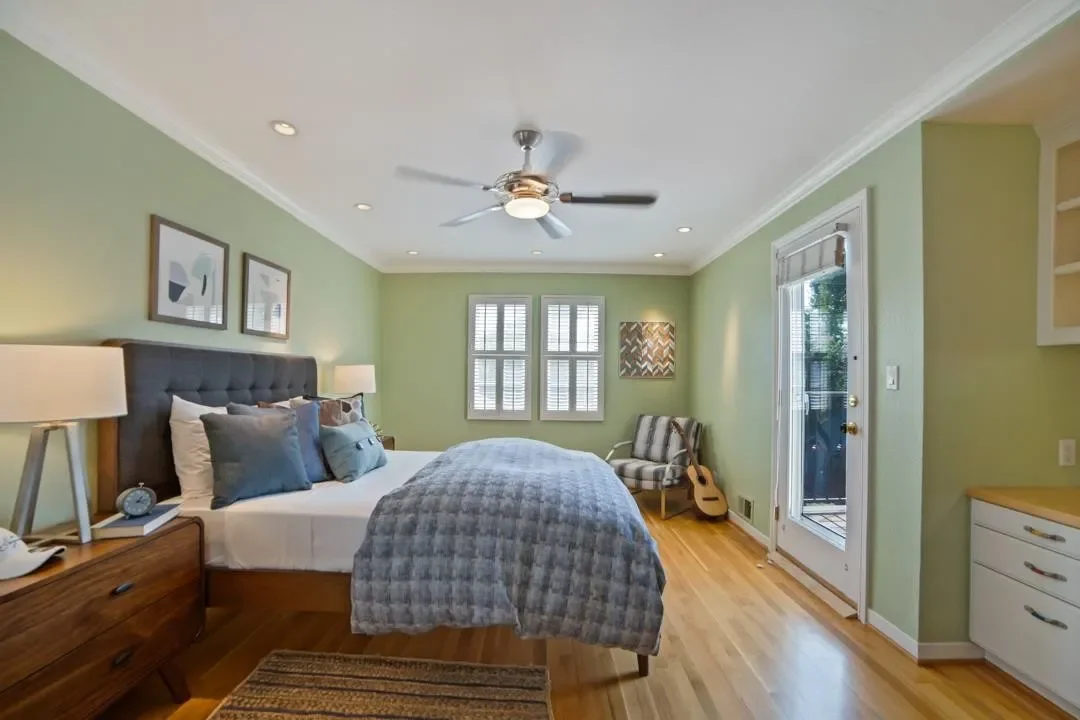 1842 University Ave 019.webp