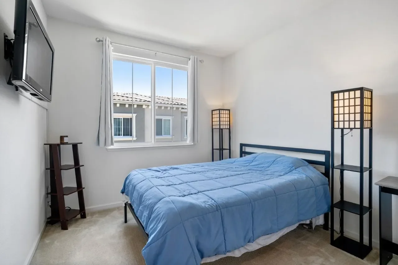 17982 Monterey St 018.webp