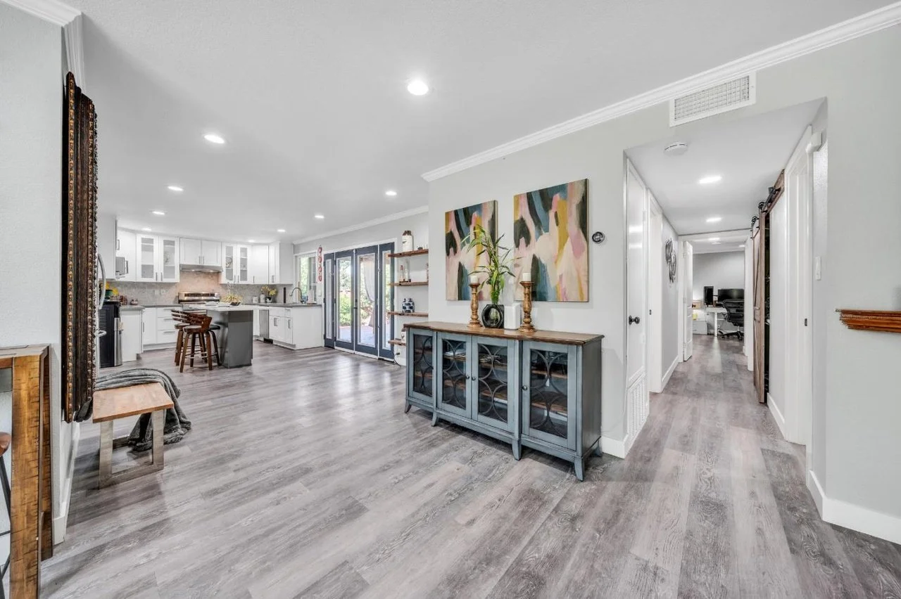 1192 Oakview Rd 008.jpg