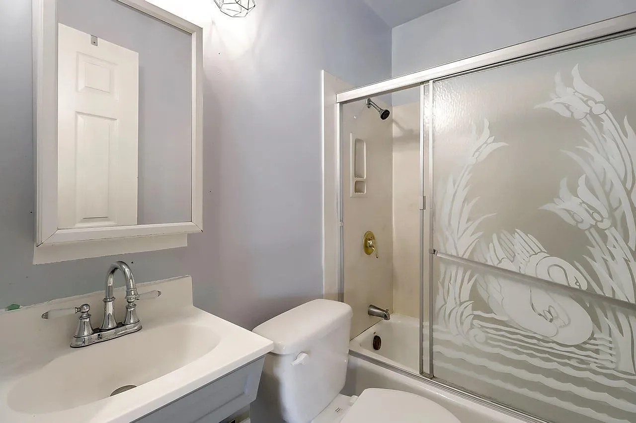 1223 Rose Ave 035.webp