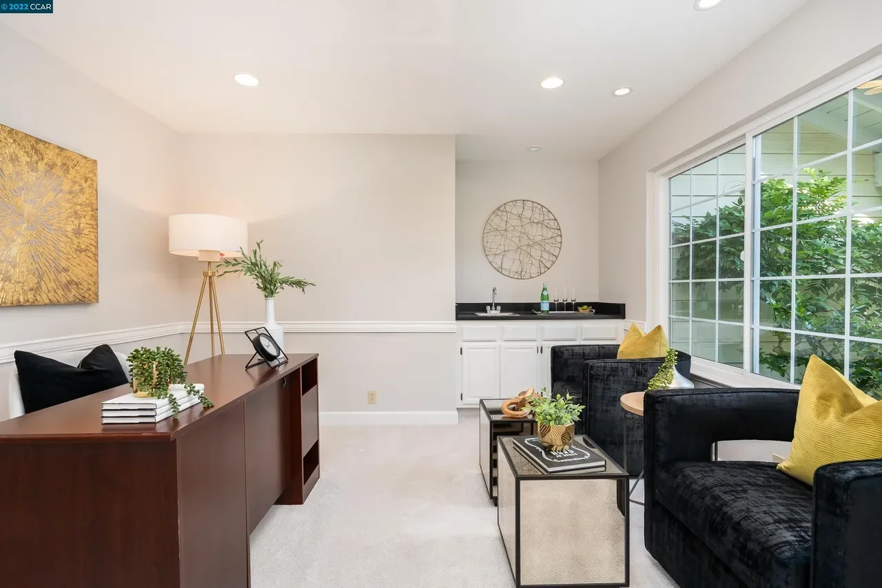 48 Longwood Ct 018.webp