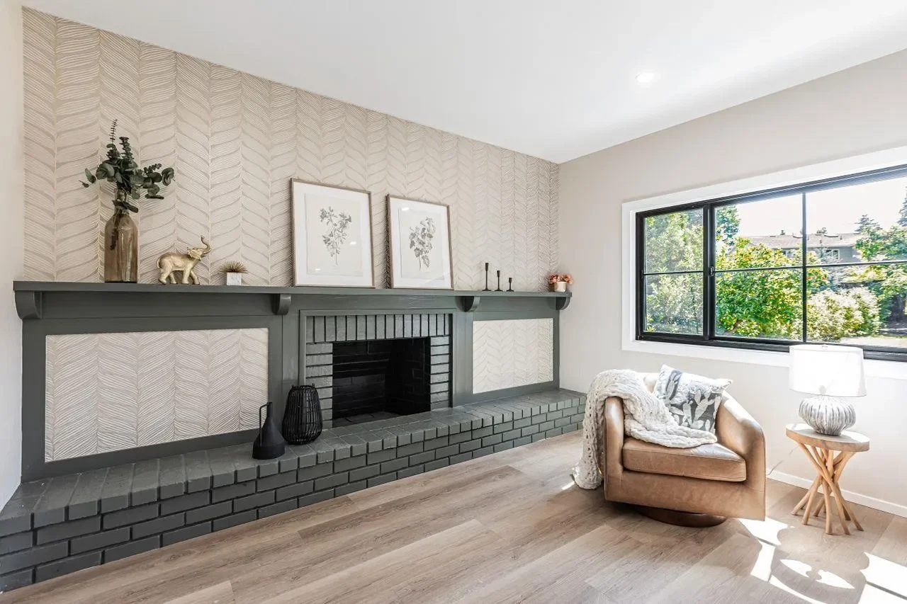 2556 Diericx Dr 015.webp