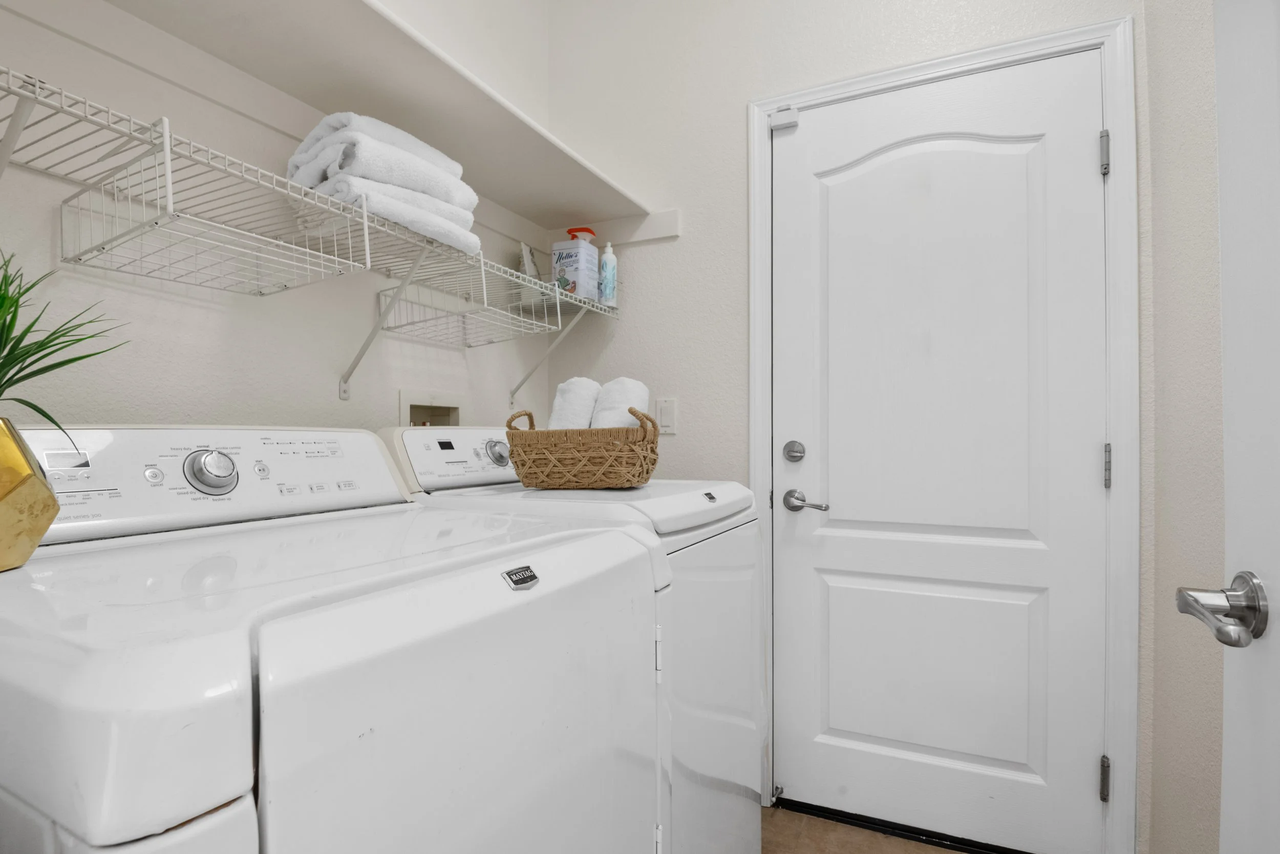 1112 Park West Dr laundry copy.jpg