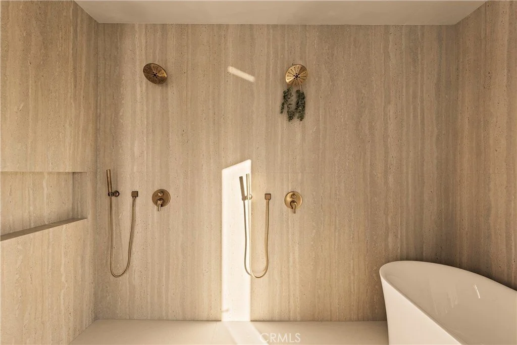 18807 Edleen Dr 038.jpg