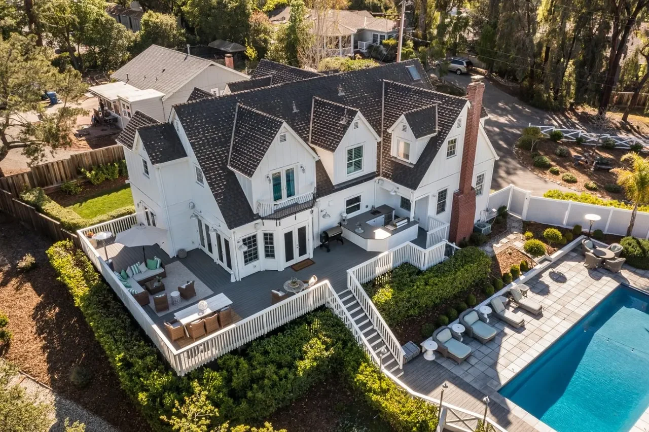 16466 Bonnie Ln 007.webp